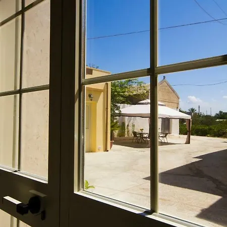 Couette-café Isole Dello Stagnone 3*