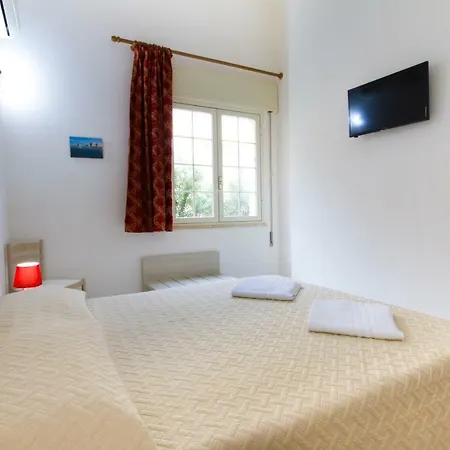 Couette-café Isole Dello Stagnone 3*