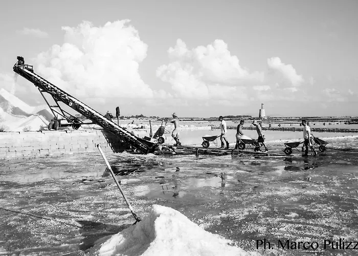 Isole Dello Stagnone Bed & Breakfast 3*