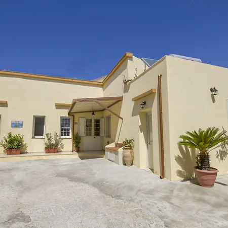 Isole Dello Stagnone לינה וארוחת בוקר