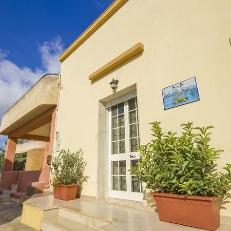 Isole Dello Stagnone לינה וארוחת בוקר 3*